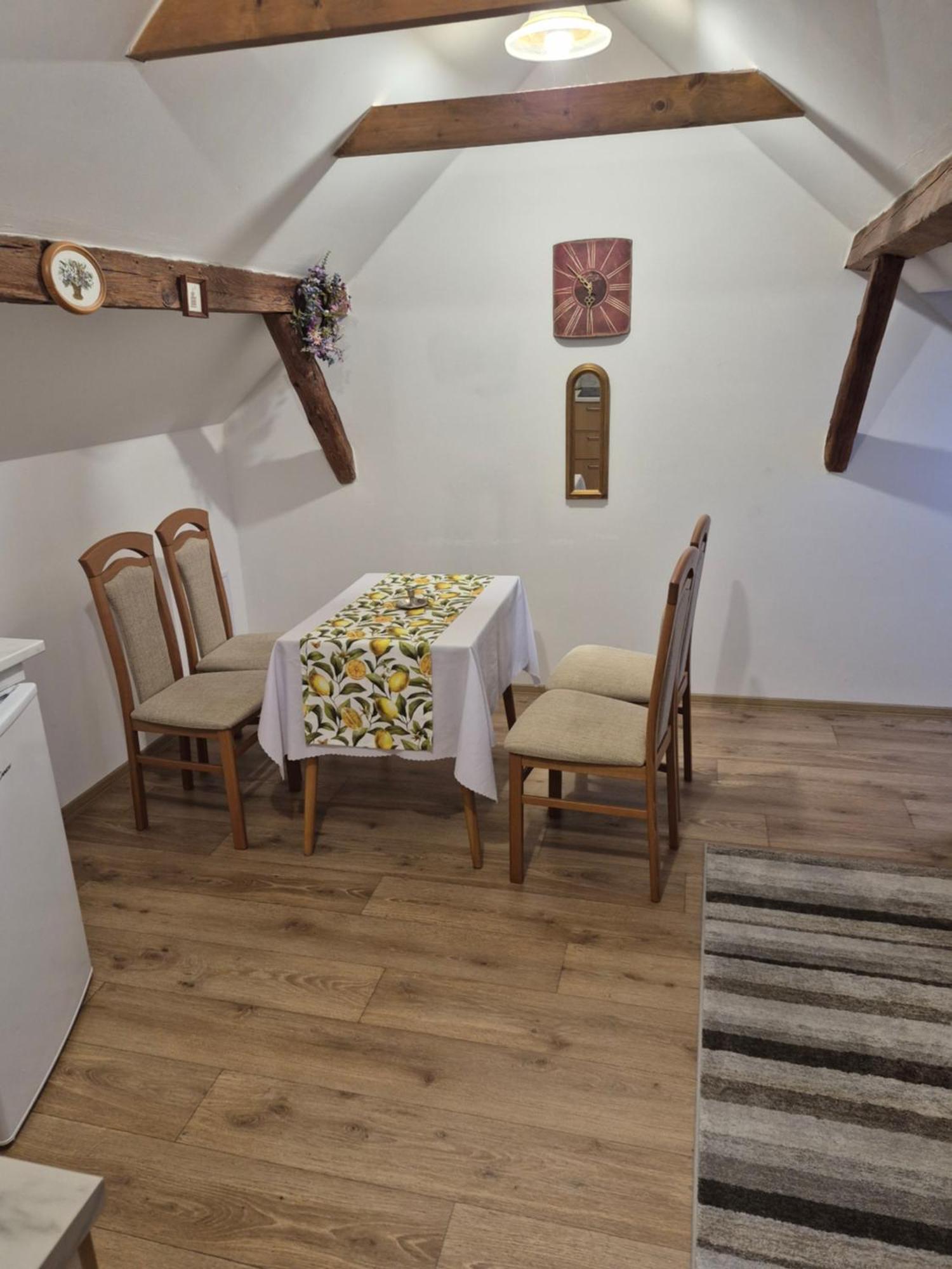 Ubytovani Za Kaplickou Třeboň Exteriör bild